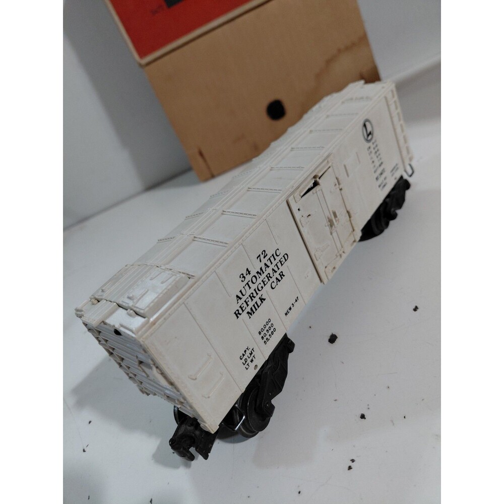 Lionel 3472 Train O Gauge Model Railroad Post War Milk Car & Platform w/Box - Picture 3 of 11